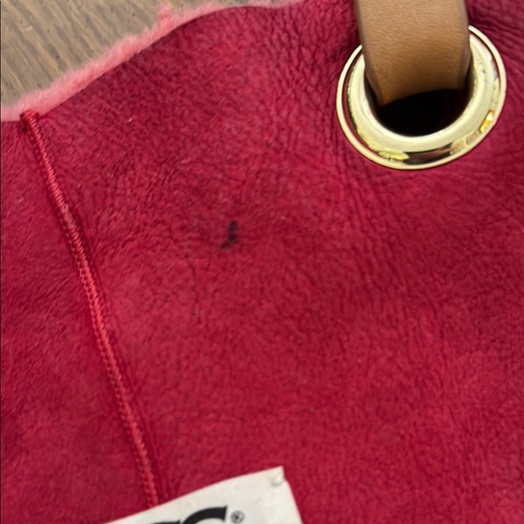 UGG Australia Red Suede Shoulder Tote Bag with Leather Handles Shearling Lined - Picture 15 of 16